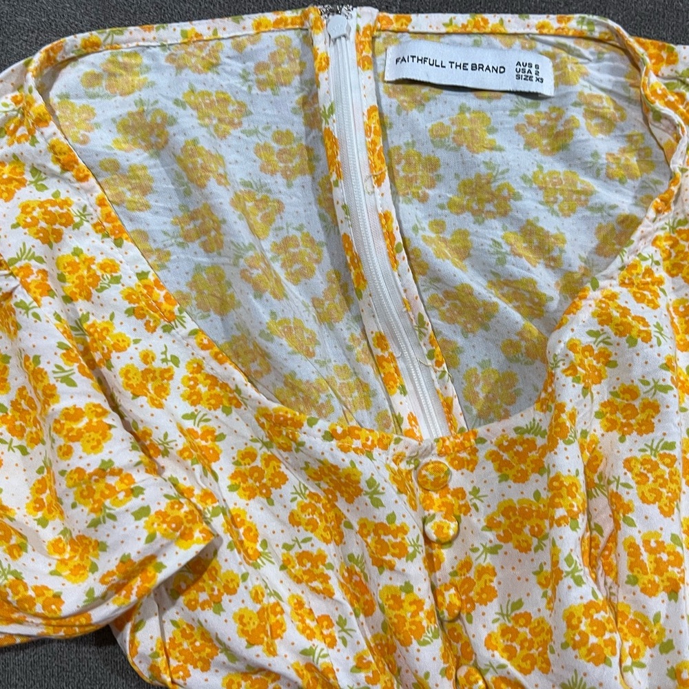 Faithful yellow dress - Picture 3 of 5